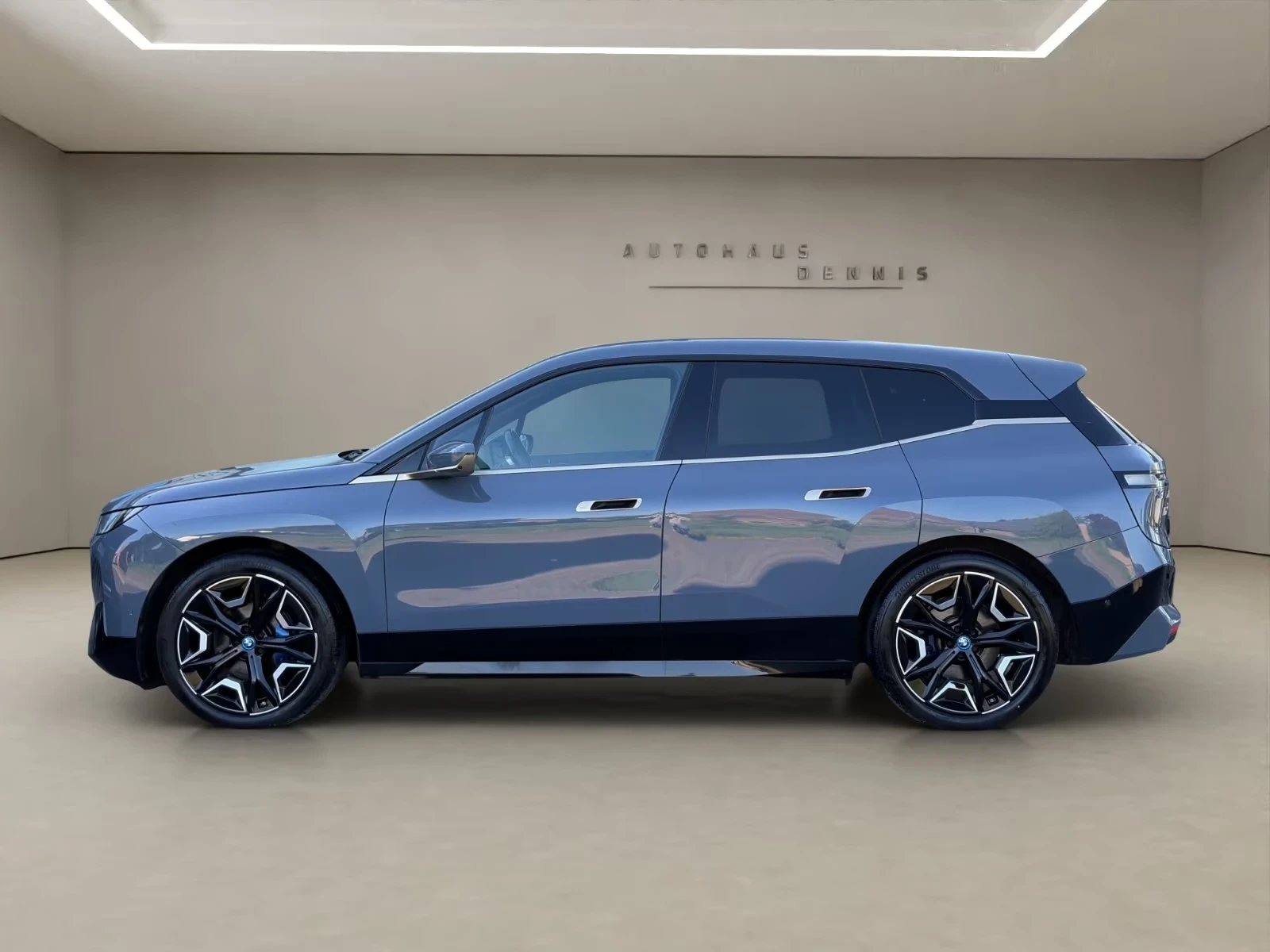 BMW iX 40 xDrive M Laser AIR HUD 360 Keyless W/P | Mobile.bg � ����������� 6