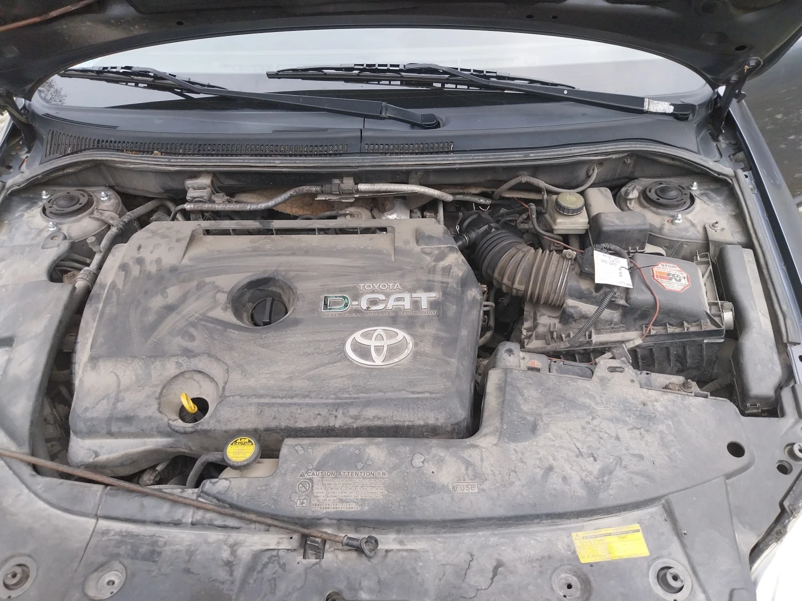 Toyota Avensis 2.2 177коня, снимка 12 - Автомобили и джипове - 54160915