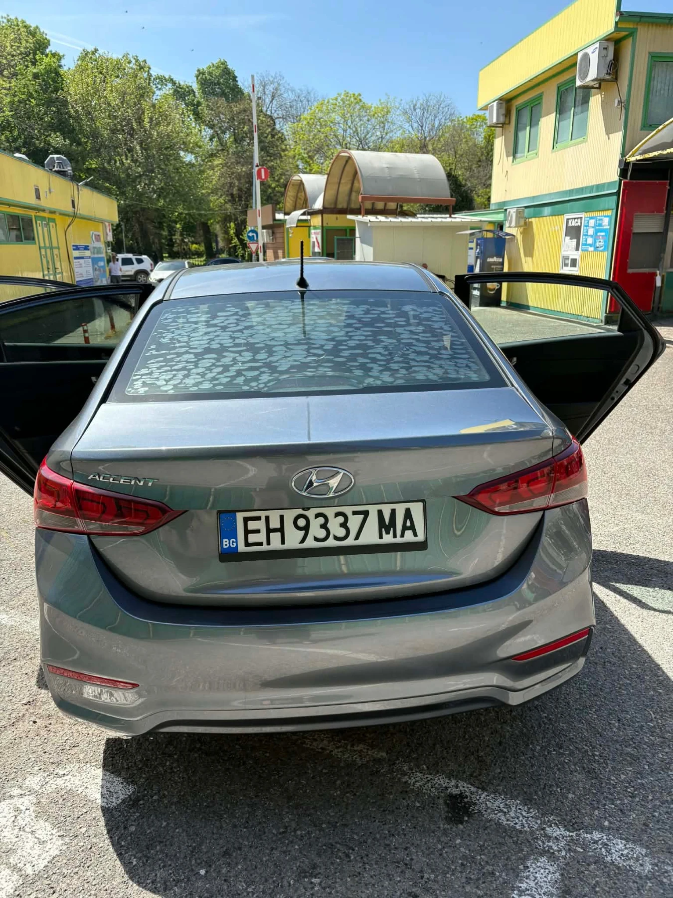 Hyundai Accent, снимка 4 - Автомобили и джипове - 54335939