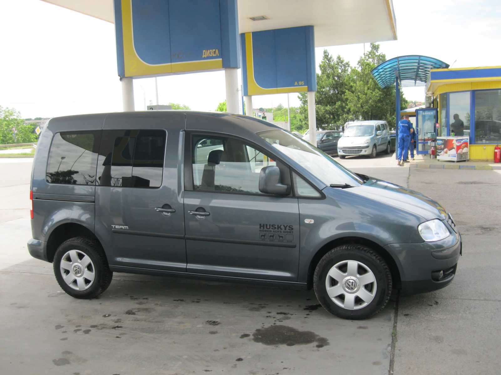 VW Caddy 1.9 TDI.  105 ks 4х4, снимка 3 - Автомобили и джипове - 54651794