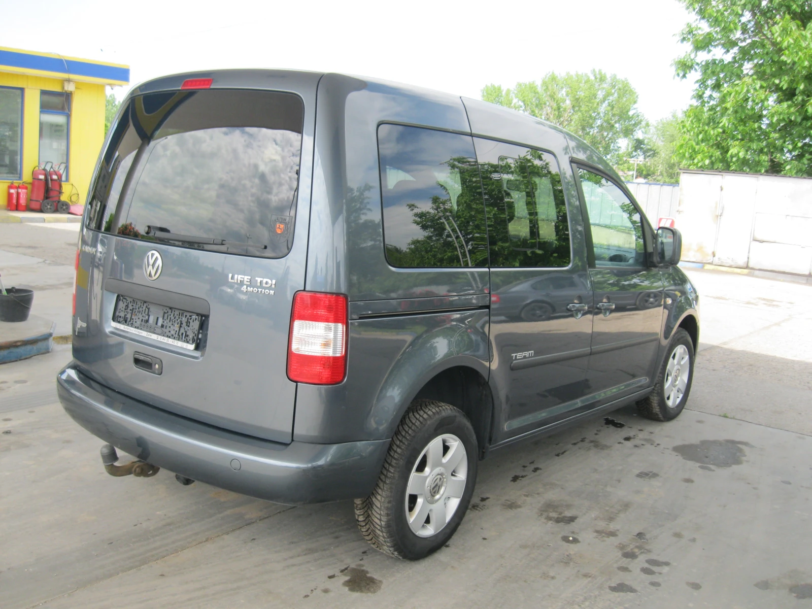 VW Caddy 1.9 TDI.  105 ks 4х4, снимка 4 - Автомобили и джипове - 54651794