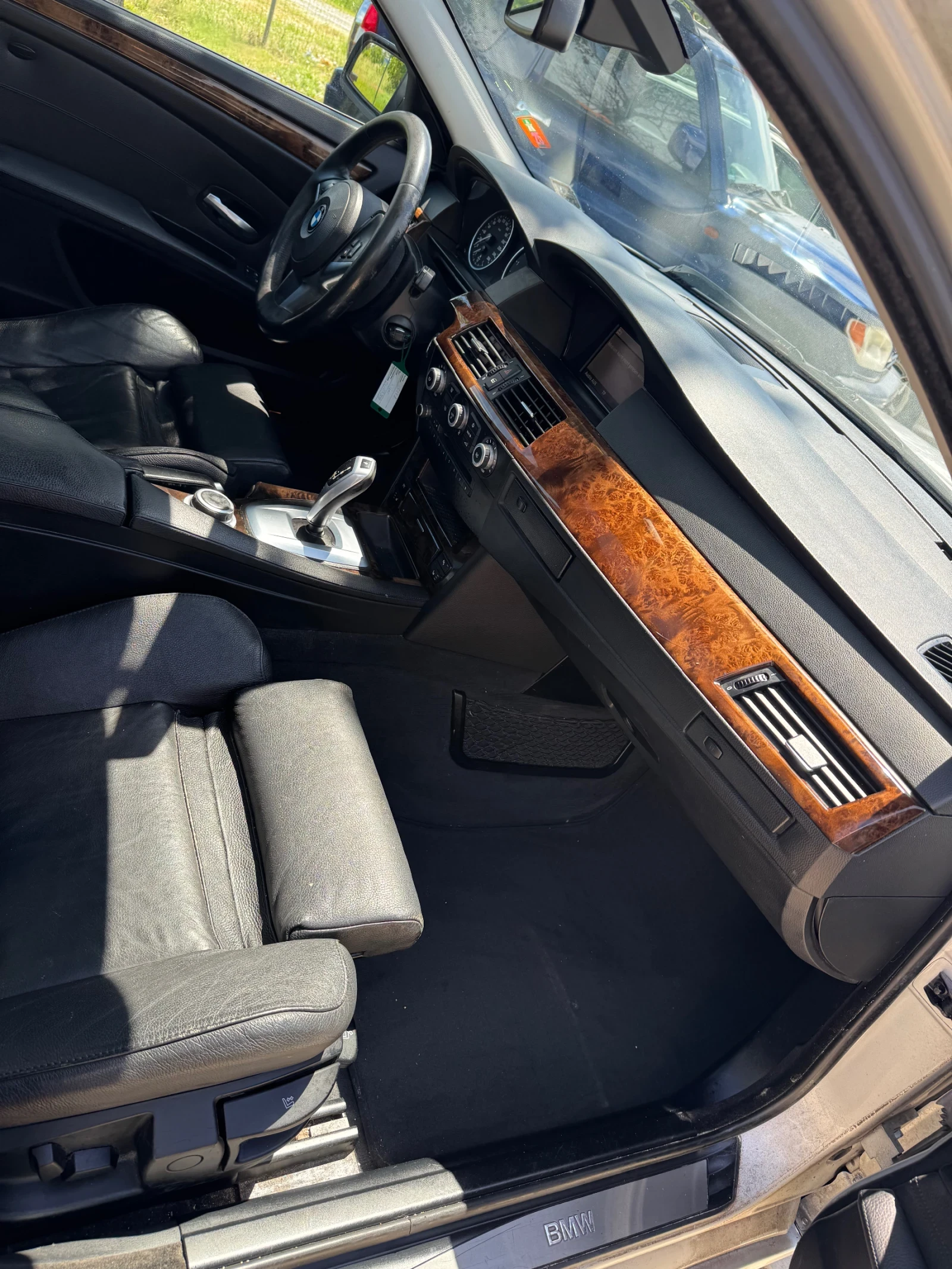 BMW 525 3.0d facelift GERMANY, снимка 13 - Автомобили и джипове - 54729380