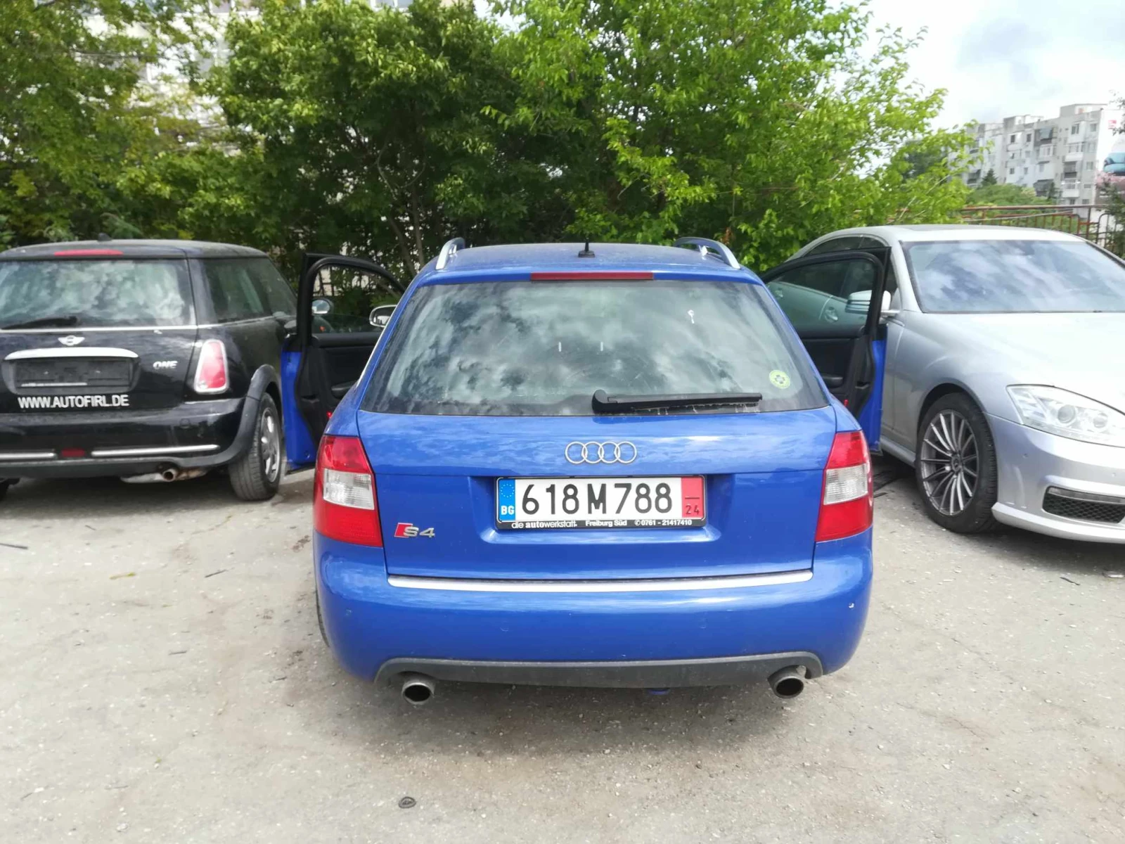 Audi A8 4.2 с ръчна кутия , снимка 6 - Автомобили и джипове - 56742898