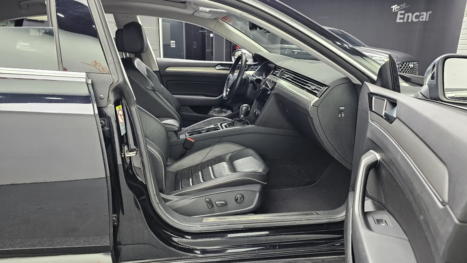 VW Arteon PRESTIGE !УНИКАТ! #ПЪЛНО ОБОРУДВАНЕ# !ПАНОРАМА, снимка 10 - Автомобили и джипове - 55063959