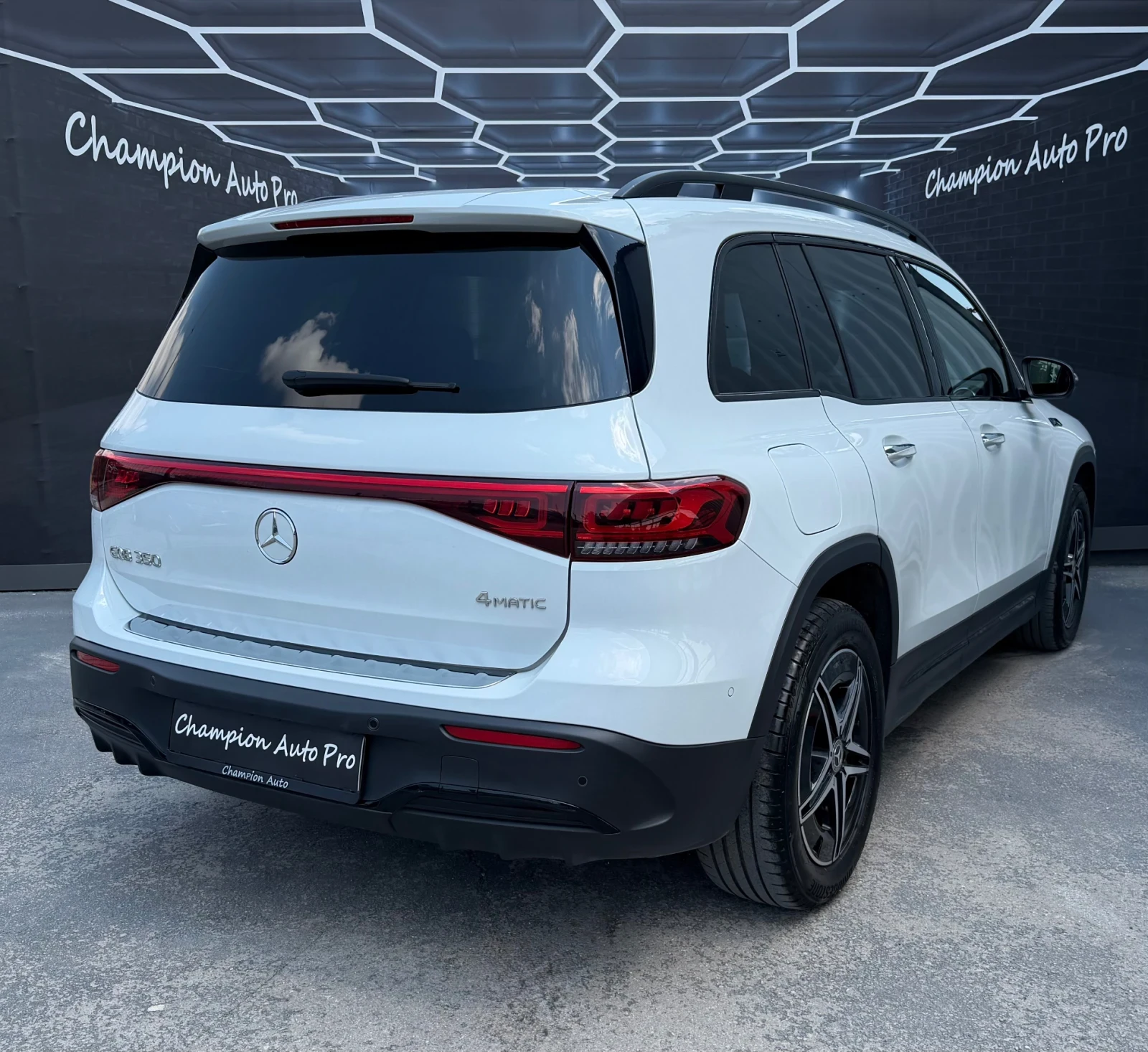 Mercedes-Benz EQB 350 Amg line 4Matic, снимка 6 - Автомобили и джипове - 55145354