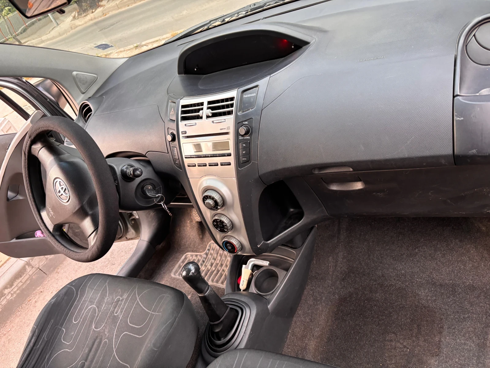 Toyota Yaris, снимка 7 - Автомобили и джипове - 55402414