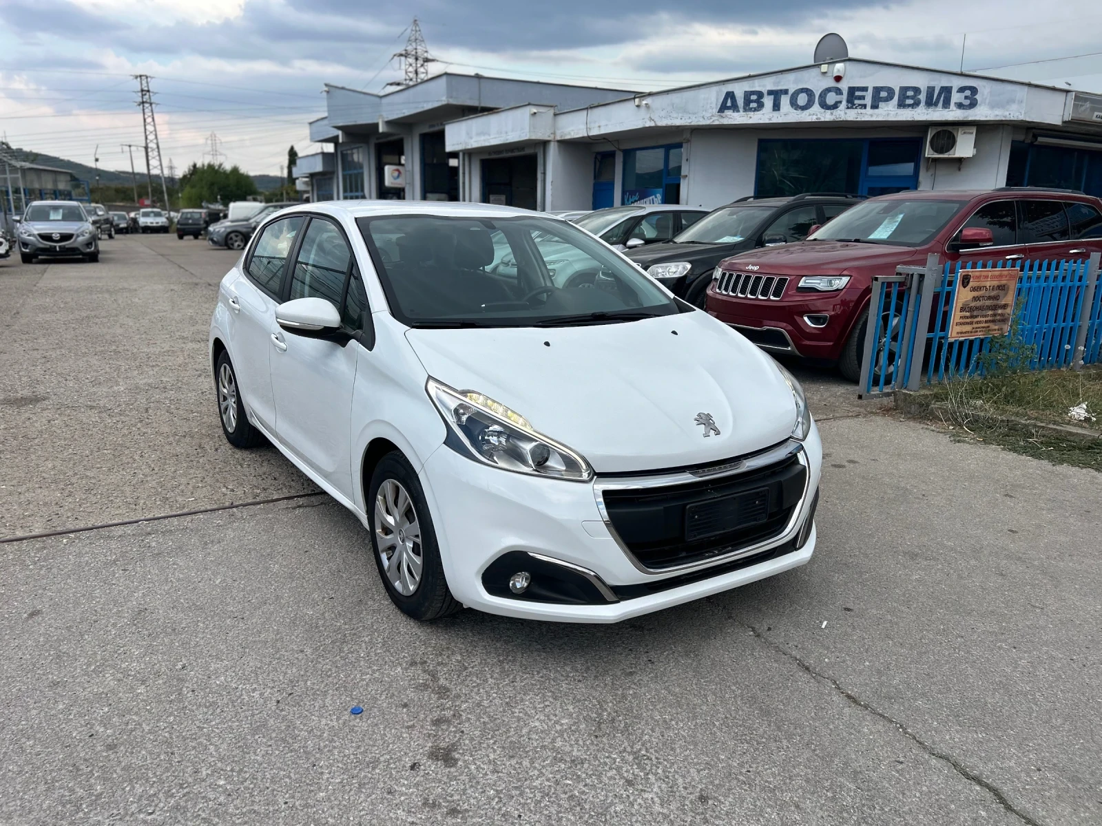 Peugeot 208, снимка 3 - Автомобили и джипове - 55798479
