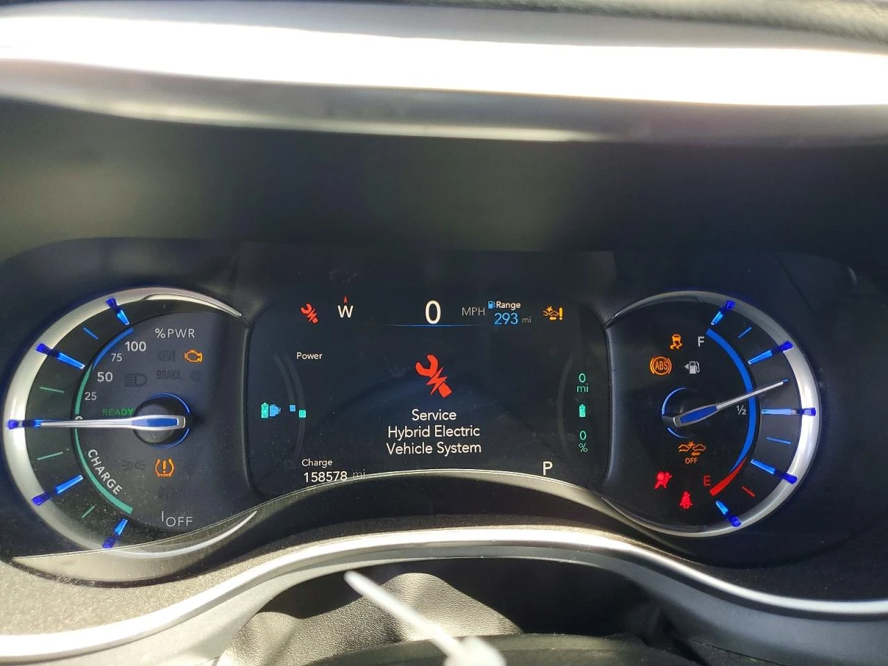 Chrysler Pacifica 3.6l Hybrid Limited, снимка 9 - Автомобили и джипове - 56012589