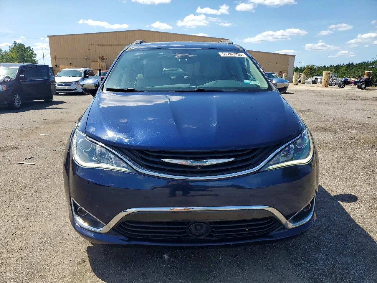 Chrysler Pacifica 3.6l Hybrid Limited, снимка 5 - Автомобили и джипове - 56012589