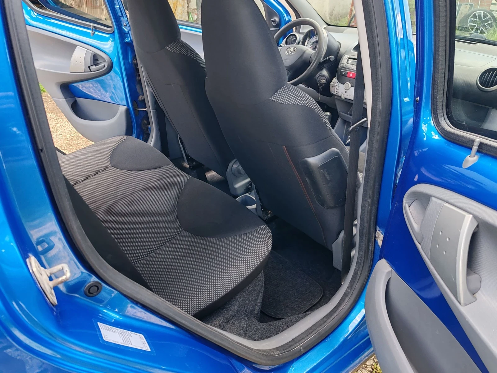 Toyota Aygo 1.0 Face Lift, снимка 11 - Автомобили и джипове - 56046044