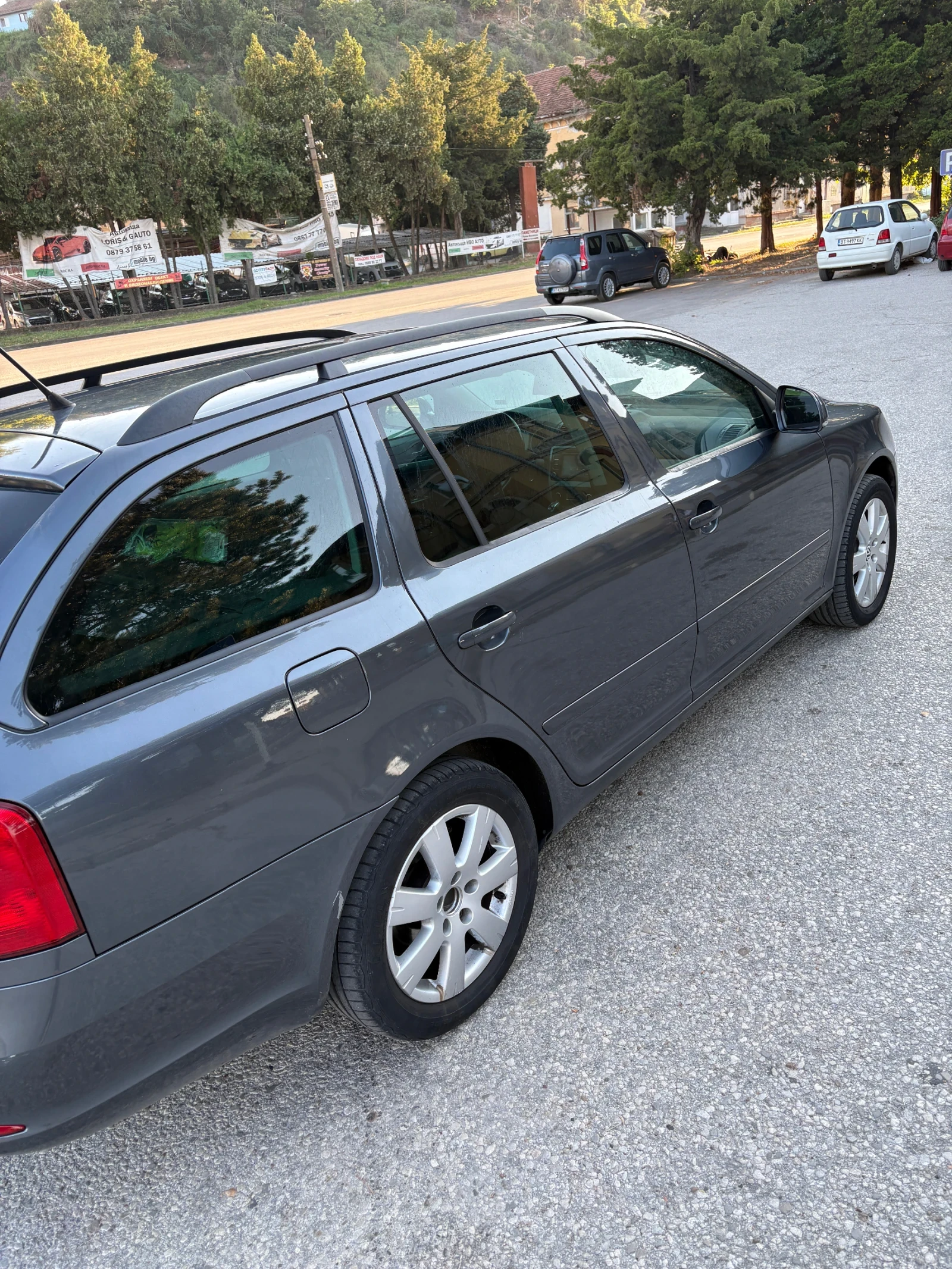Skoda Octavia 1.6 tdi, снимка 8 - Автомобили и джипове - 56416555