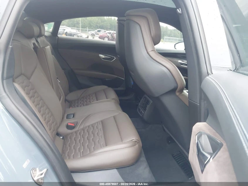Audi E-Tron GT Prestige Quattro, снимка 8 - Автомобили и джипове - 56618830