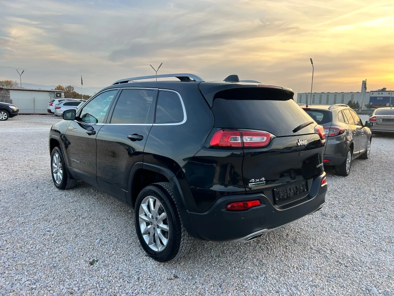 Jeep Cherokee 2.2d* 200к.с* ДИСТРОНИК* ПОДГРЕВ* ОБДУХВАНЕ* FULL , снимка 4 - Автомобили и джипове - 47771154