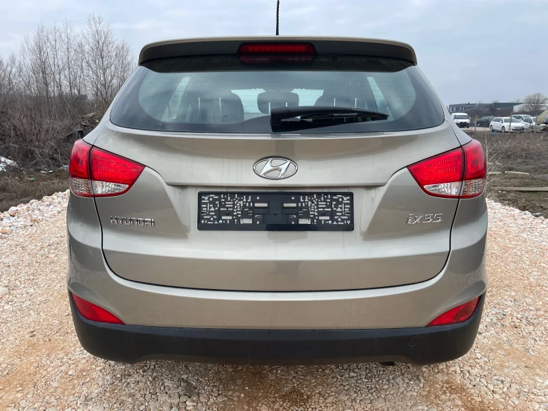 Hyundai IX35 2.0 136k.c, снимка 6 - Автомобили и джипове - 49240840