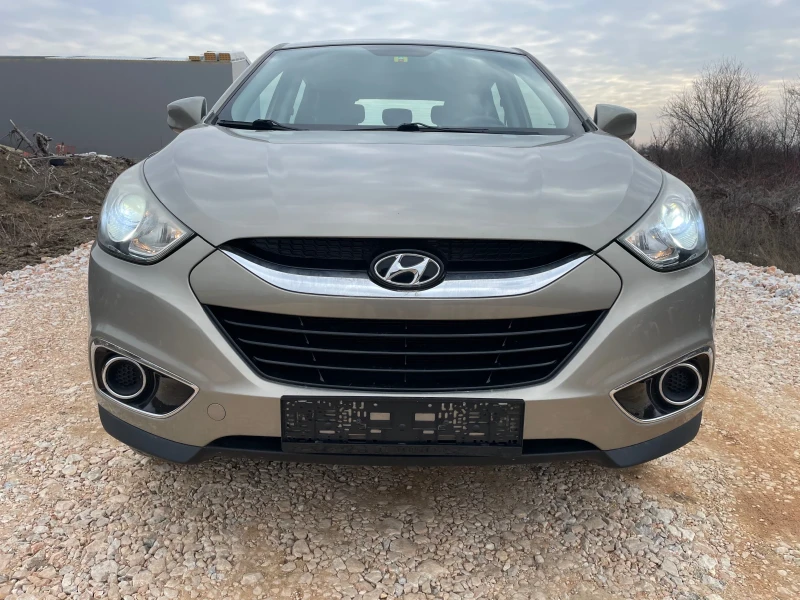 Hyundai IX35 2.0 136k.c, снимка 3 - Автомобили и джипове - 49240840