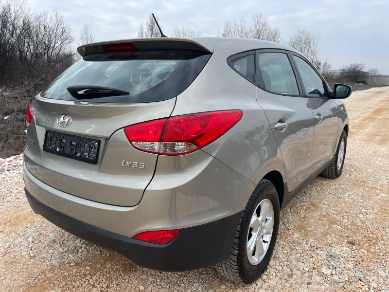 Hyundai IX35 2.0 136k.c, снимка 5 - Автомобили и джипове - 49240840