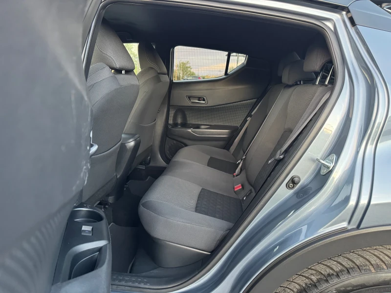 Toyota C-HR 2.0 Hybrid Facelift!!LED!! NAVI!Camera 360* FULL!!, снимка 15 - Автомобили и джипове - 51978884