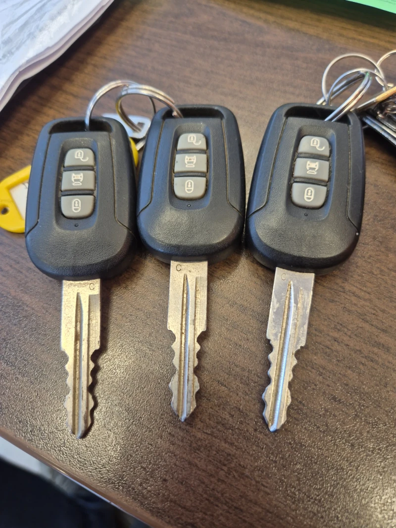 Chevrolet Captiva 2.0 VCDI 4X4 Регистриран, снимка 14 - Автомобили и джипове - 53252023