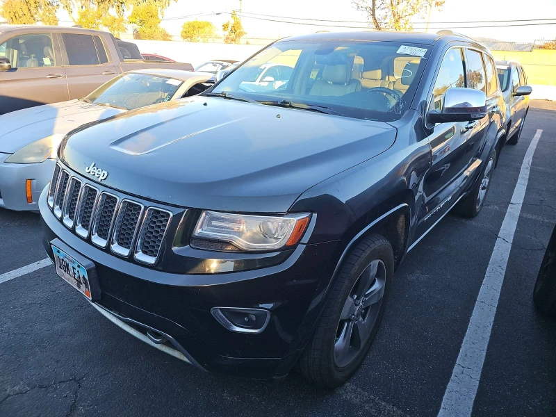 Jeep Grand cherokee OVERLAND* 5.7 HEMI* 8ZF* HARMAN* ПАНО, снимка 3 - Автомобили и джипове - 53109764