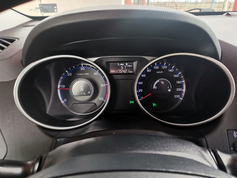 Hyundai IX35 1, 7cdti фейс, снимка 15 - Автомобили и джипове - 53484123
