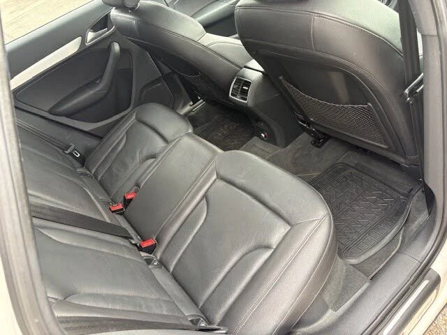 Audi Q3 quattro Premium Plus, снимка 15 - Автомобили и джипове - 54519660