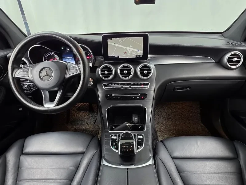 Mercedes-Benz GLC 220 4MATIC - САМО 30% АВАНС, снимка 7 - Автомобили и джипове - 56005615