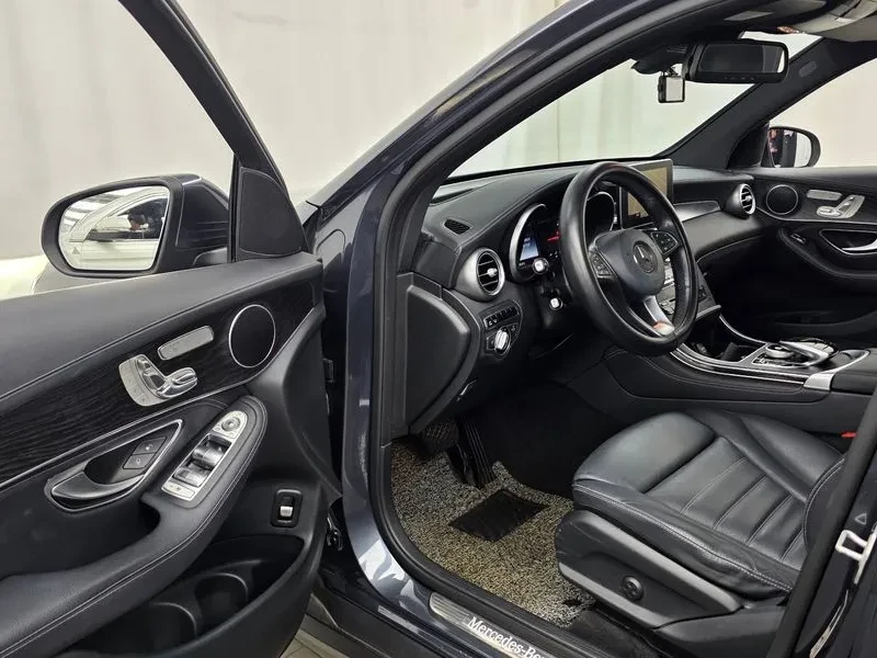 Mercedes-Benz GLC 220 4MATIC - САМО 30% АВАНС, снимка 10 - Автомобили и джипове - 56005615