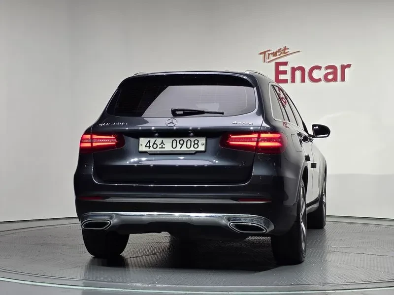 Mercedes-Benz GLC 220 4MATIC - САМО 30% АВАНС, снимка 4 - Автомобили и джипове - 56005615