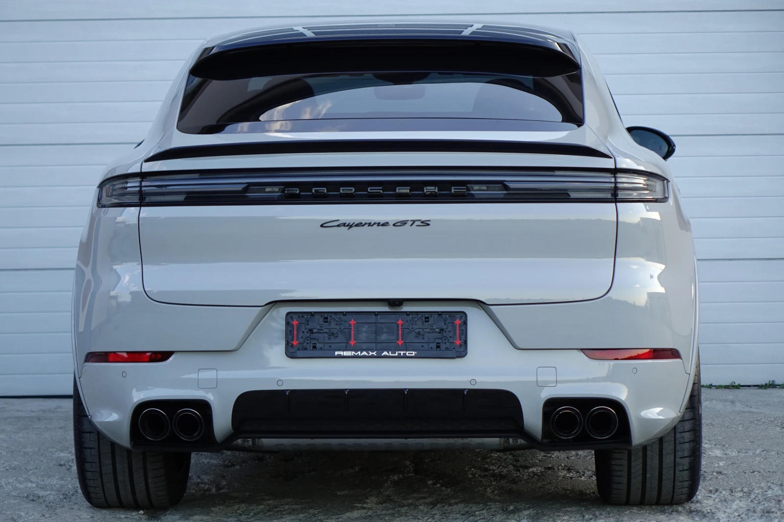 Porsche Cayenne GTS* HD MATRIX LIGTS* BURMESTER* PANO*  - изображение 8