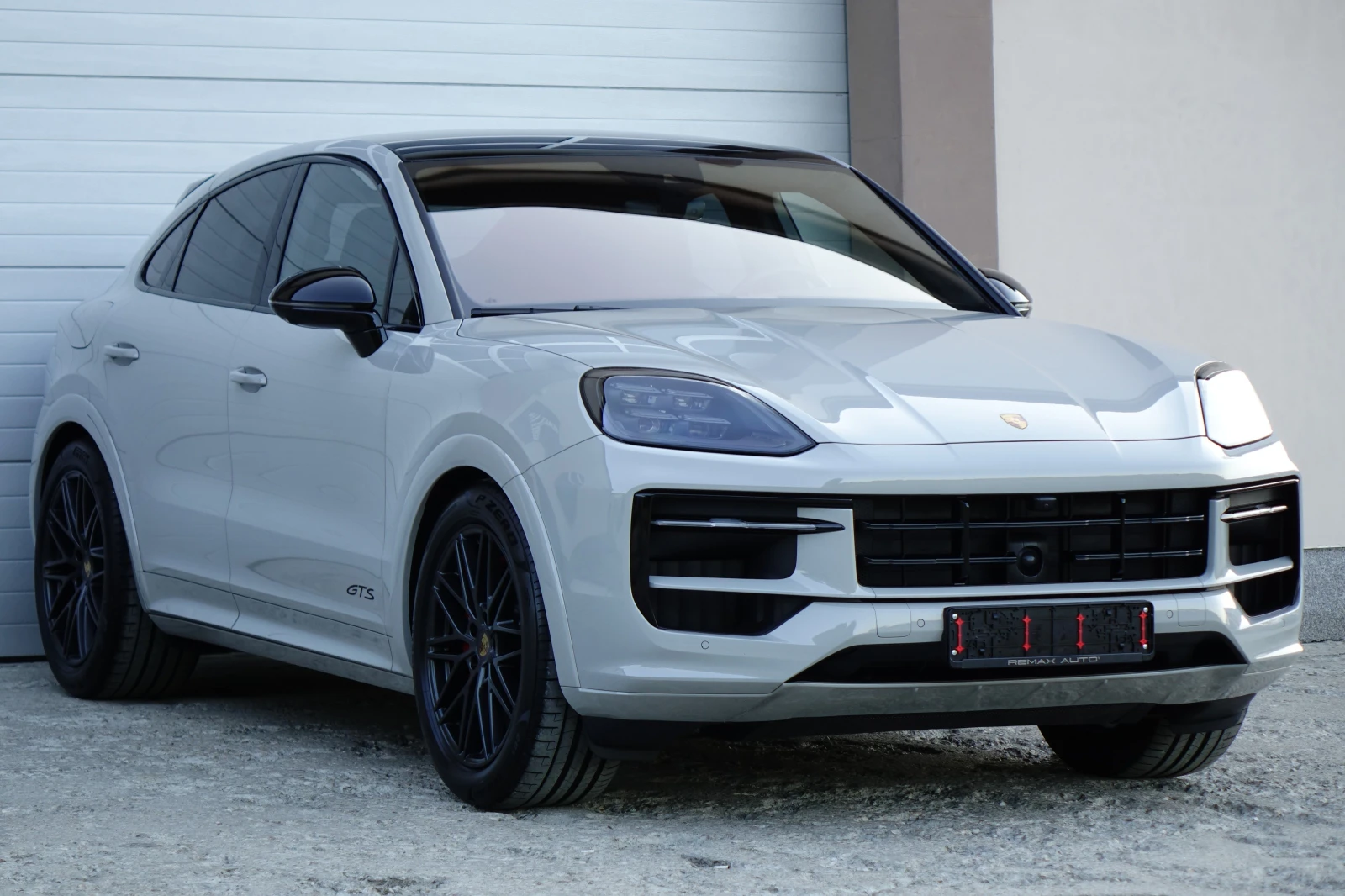 Porsche Cayenne GTS* HD MATRIX LIGTS* BURMESTER* PANO*  - изображение 6