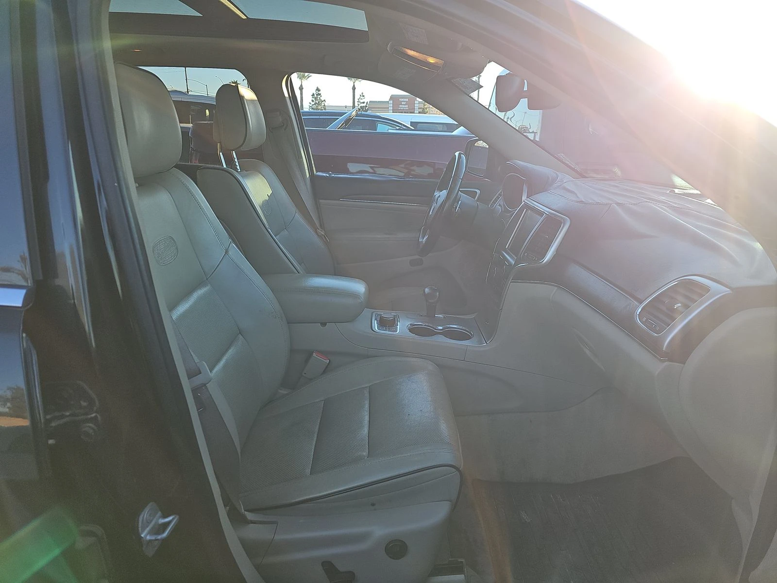 Jeep Grand cherokee OVERLAND* 5.7 HEMI* 8ZF* HARMAN* ПАНО - изображение 10