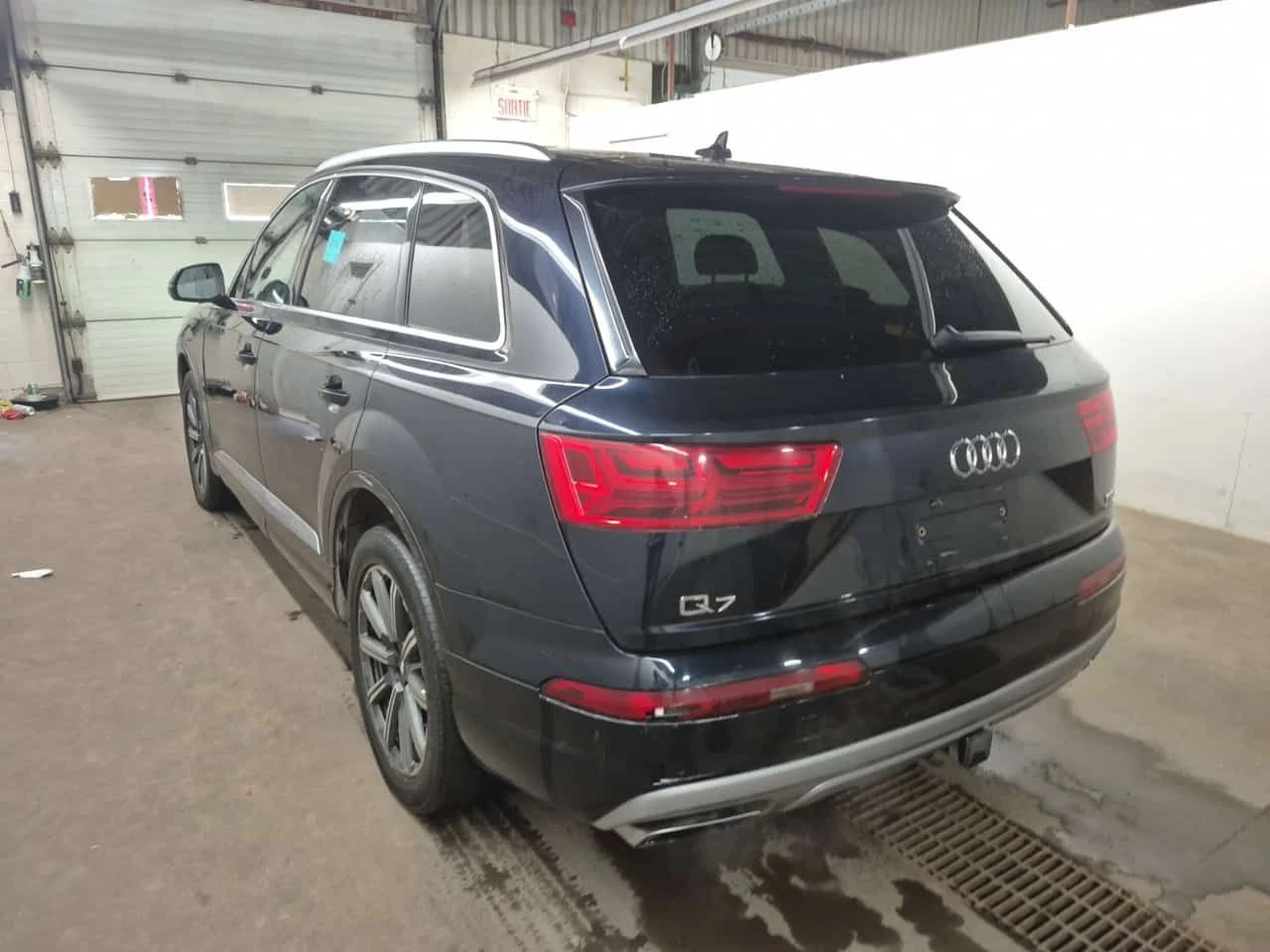 Audi Q7 * 3.0T KOMFORT * CARFAX * ЦЕНА ДО БГ, снимка 5 - Автомобили и джипове - 54042649