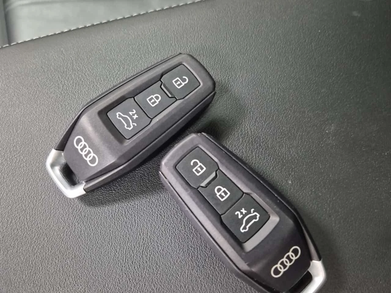 Audi Q5 PROGRESSIV  CARFAX, снимка 8 - Автомобили и джипове - 54189941