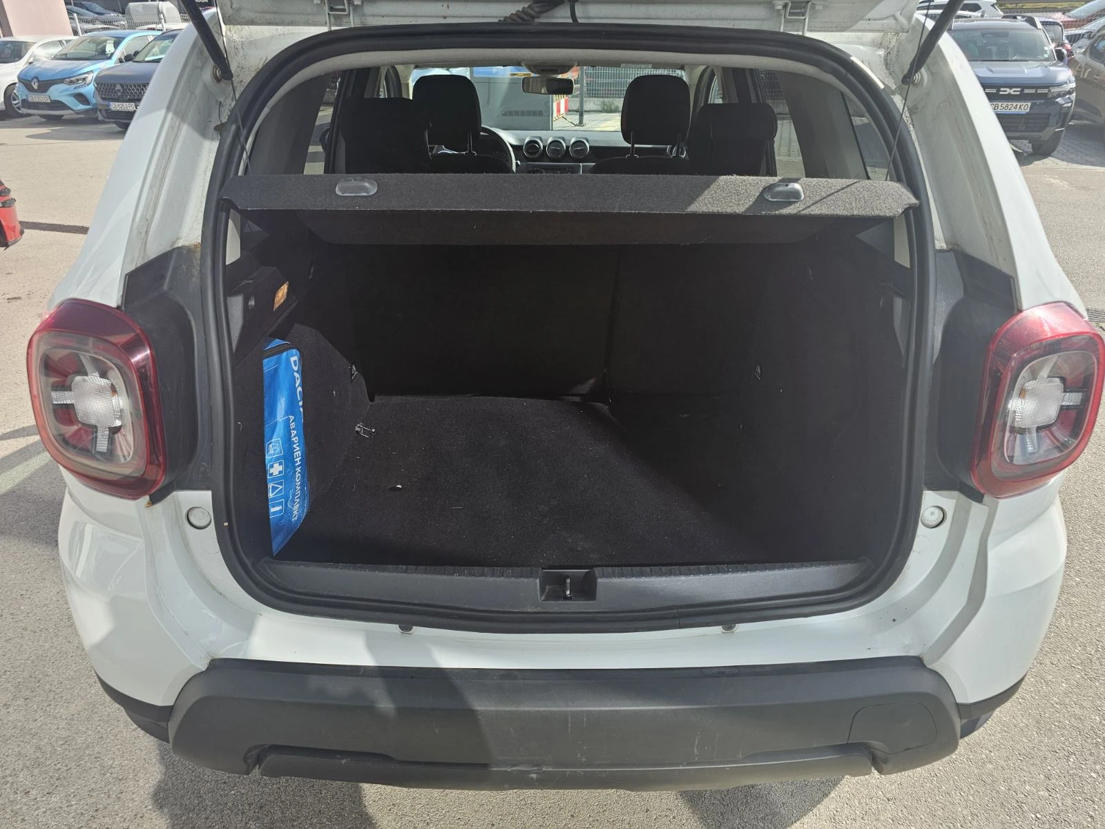 Dacia Duster dCi 110 к.с. Дизел Stop & Start 4x2 N1, снимка 14 - Автомобили и джипове - 54226971