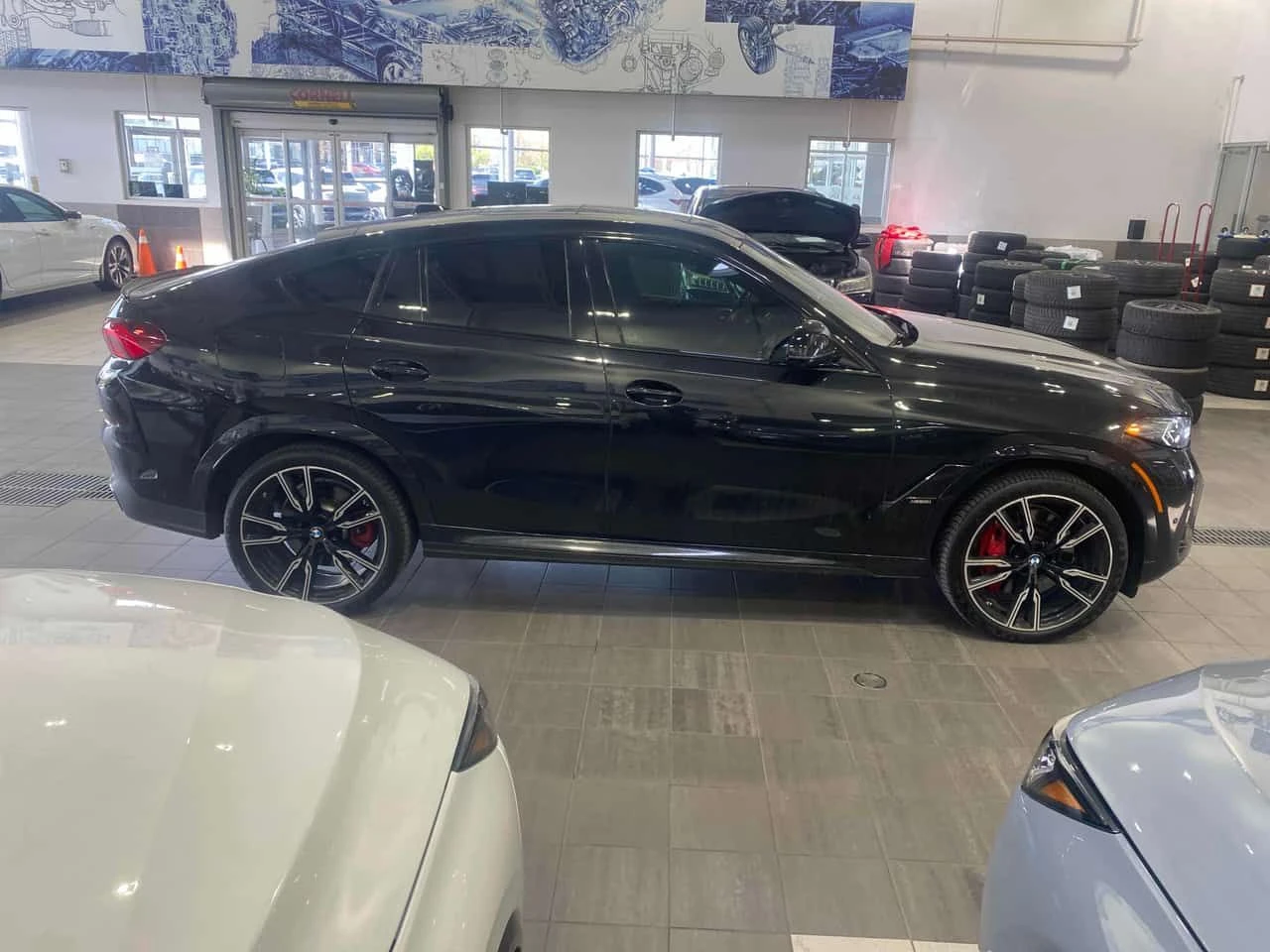 BMW X6 * M60i xDrive * CARFAX * HEAD UP * HARMAN * 360 | Mobile.bg � ����������� 3