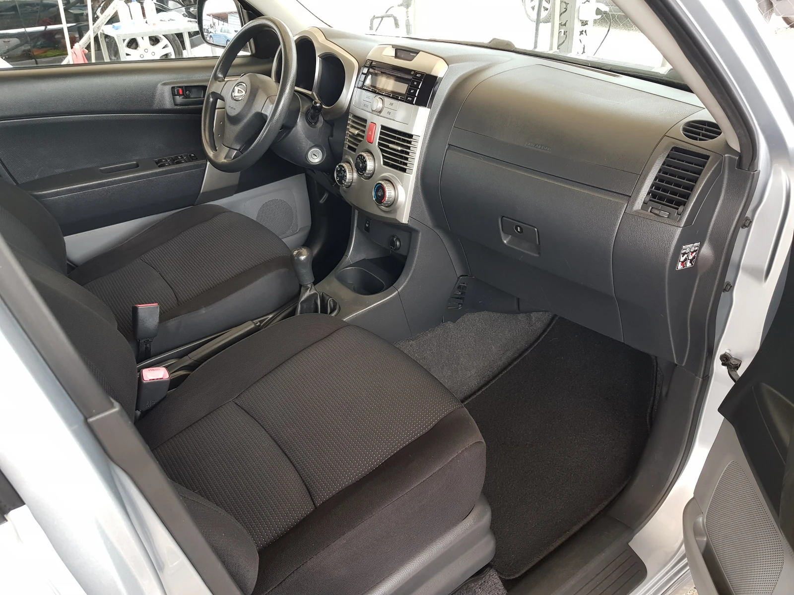 Daihatsu Terios 1.5 i 4WD ИТАЛИЯ FACELIFT, снимка 11 - Автомобили и джипове - 54749388