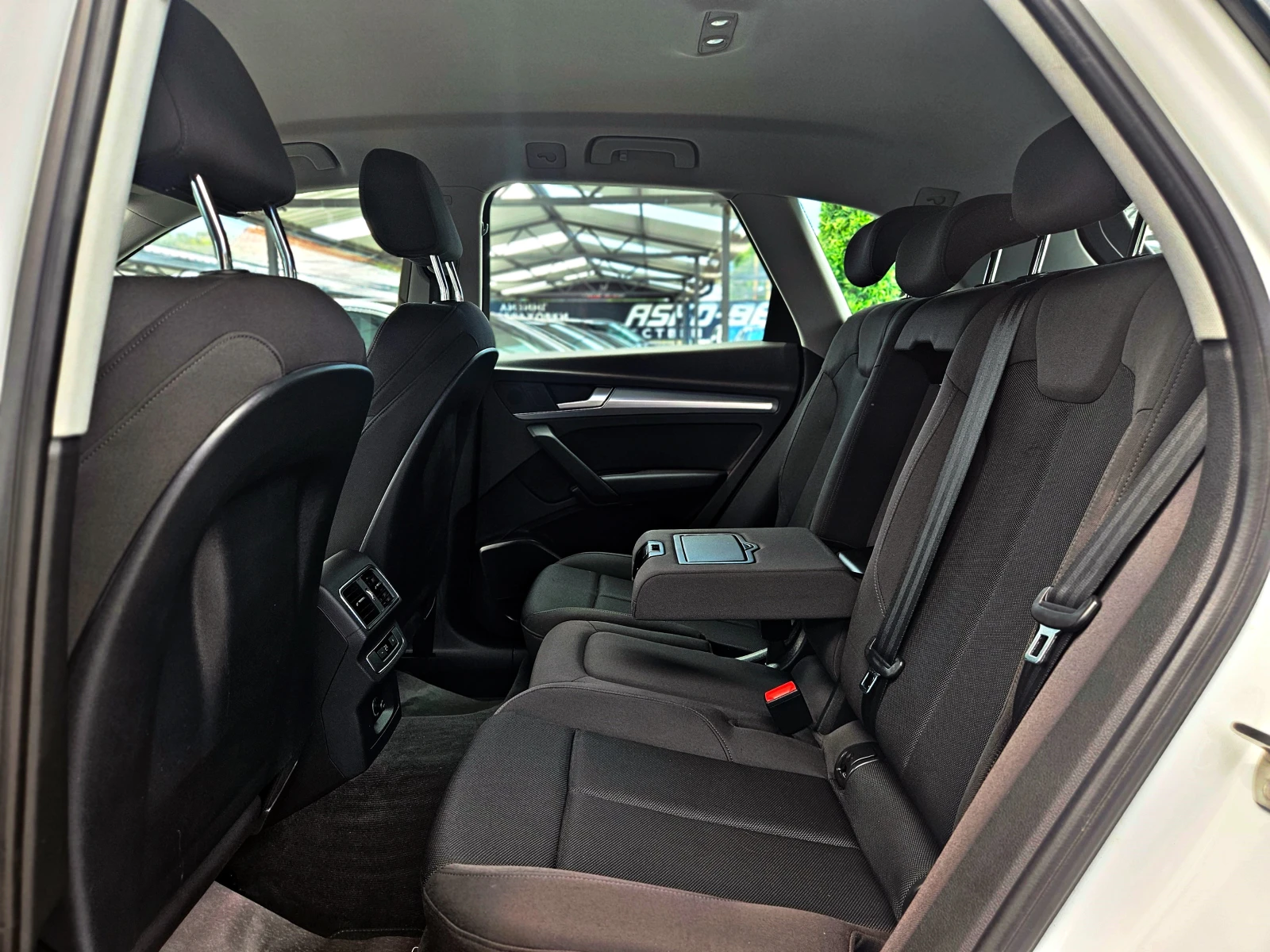 Audi Q5 2.0TDI/GERMANY/DRIVE SELECT/AMBIENT/CAR PLAY/LIZI, снимка 16 - Автомобили и джипове - 54791903