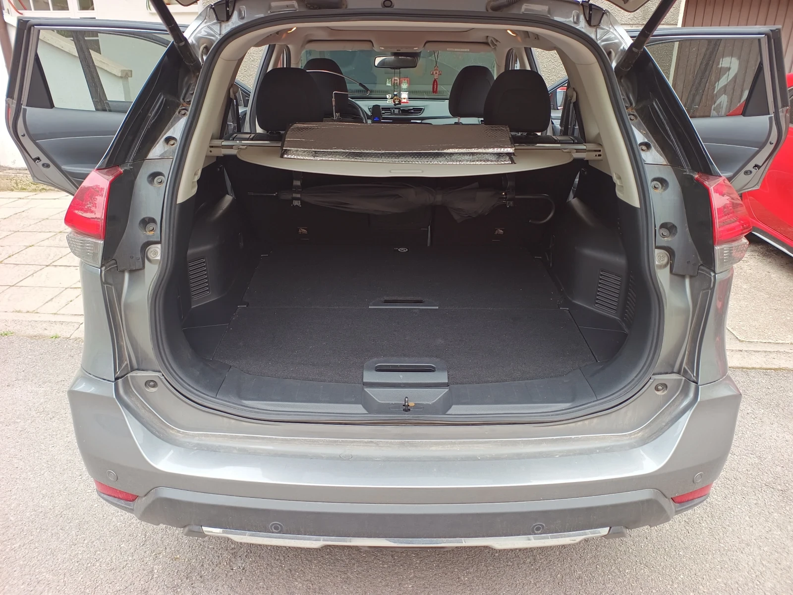 Nissan X-trail Т32, снимка 6 - Автомобили и джипове - 55224443