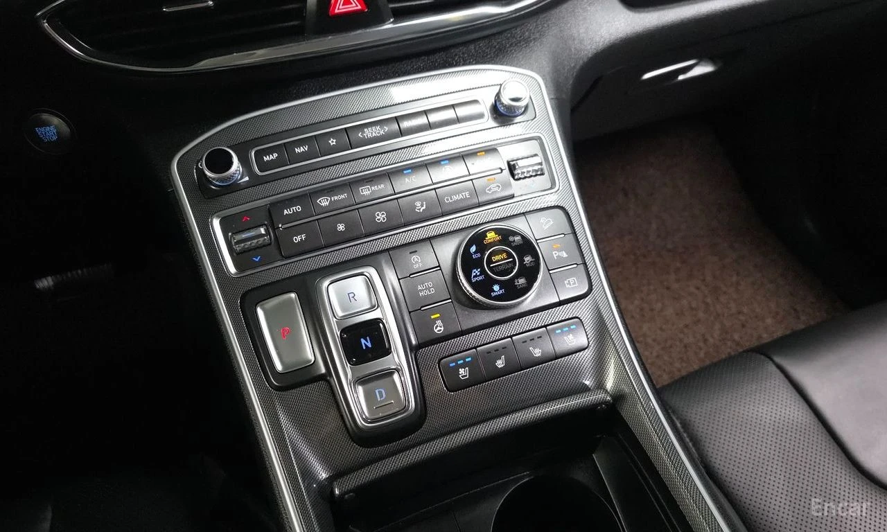 Hyundai Santa fe 2.5T* EXCLUSIVE* DISTRONIC* ОБДУХВАНЕ* КАМЕРА, снимка 15 - Автомобили и джипове - 55234467