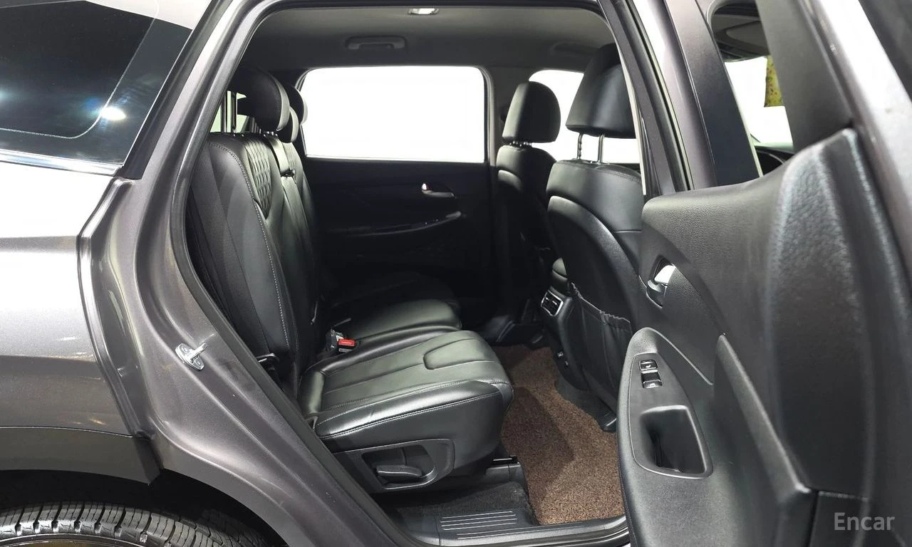 Hyundai Santa fe 2.5T* EXCLUSIVE* DISTRONIC* ОБДУХВАНЕ* КАМЕРА, снимка 16 - Автомобили и джипове - 55234467