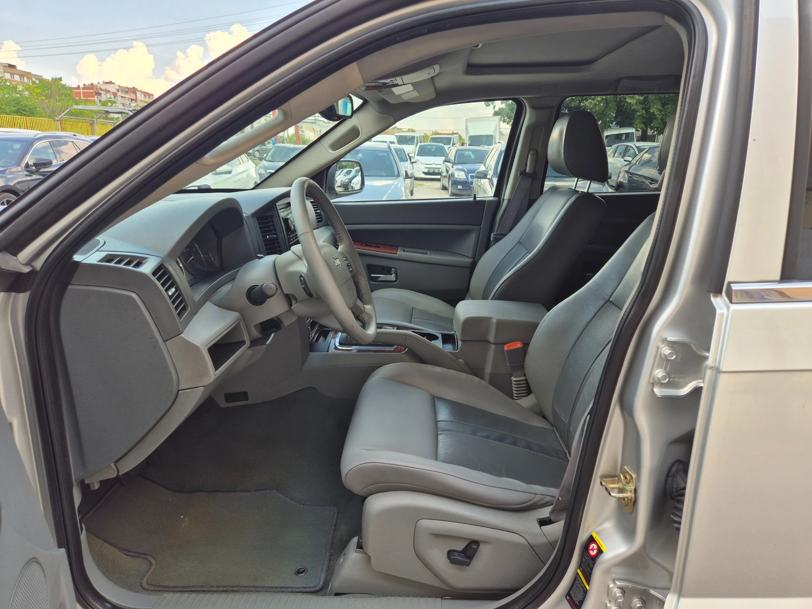 Jeep Grand cherokee 3.0TDI ПАНОРАМА ITALY, снимка 12 - Автомобили и джипове - 55341342