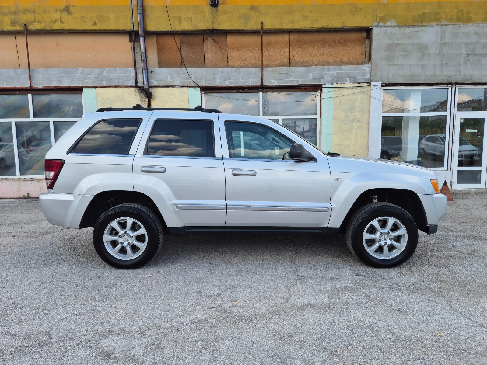 Jeep Grand cherokee 3.0TDI ПАНОРАМА ITALY, снимка 4 - Автомобили и джипове - 55341342