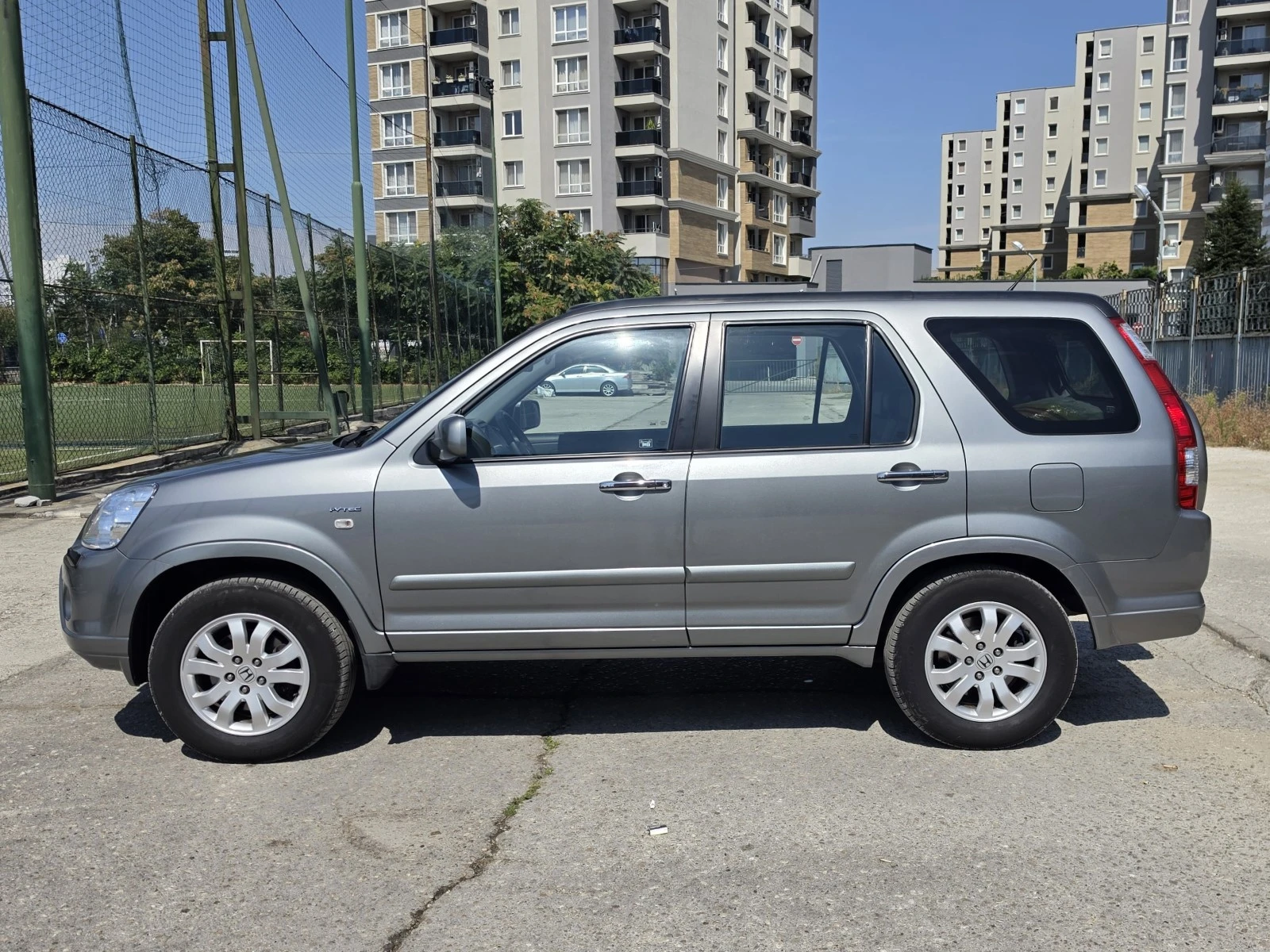 Honda Cr-v 2.0i-VTEC 4x4 EX, 8 гуми, обслужен преди 700 км, снимка 8 - Автомобили и джипове - 55935756