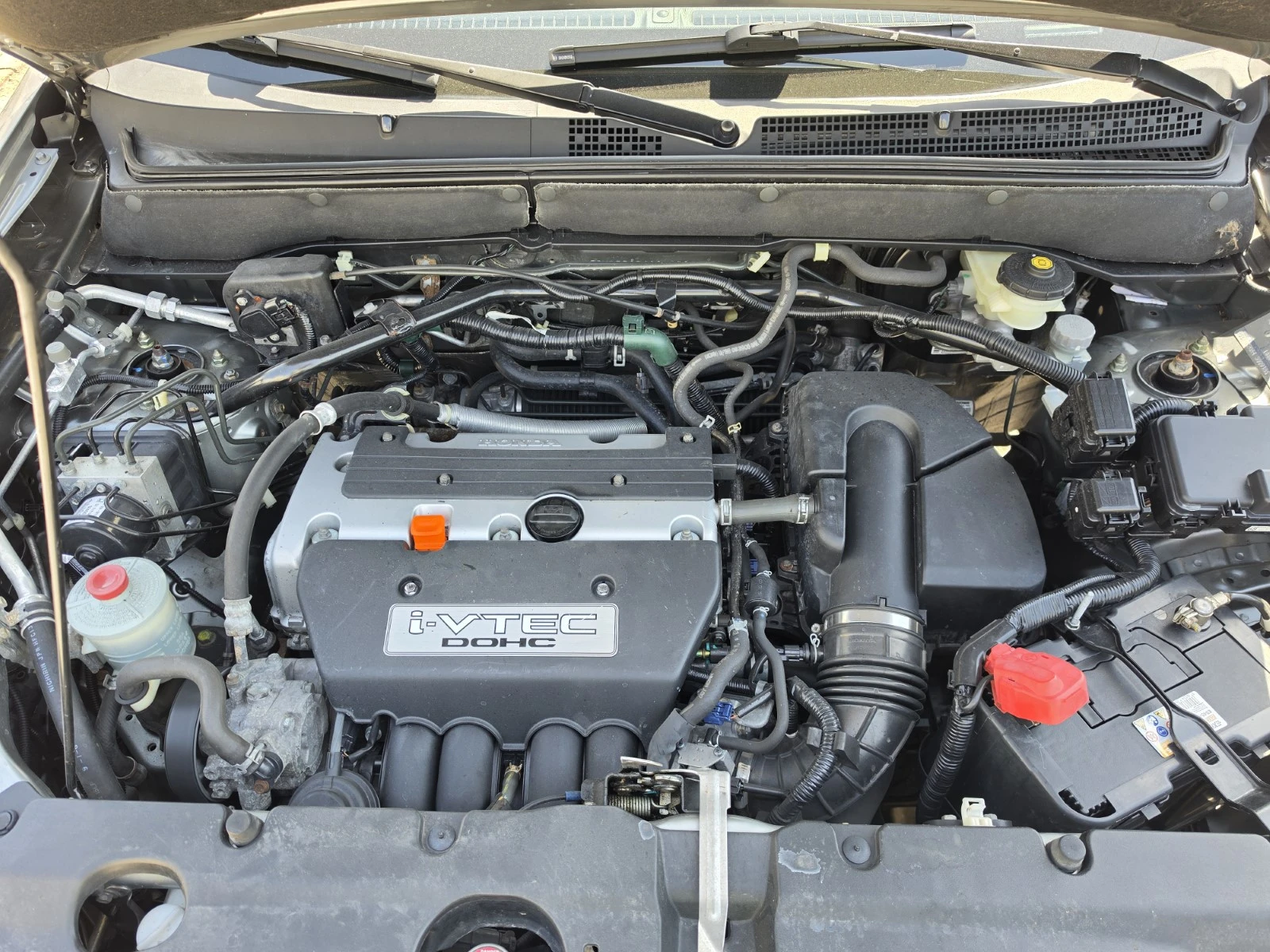 Honda Cr-v 2.0i-VTEC 4x4 EX, 8 гуми, обслужен преди 700 км, снимка 9 - Автомобили и джипове - 55935756