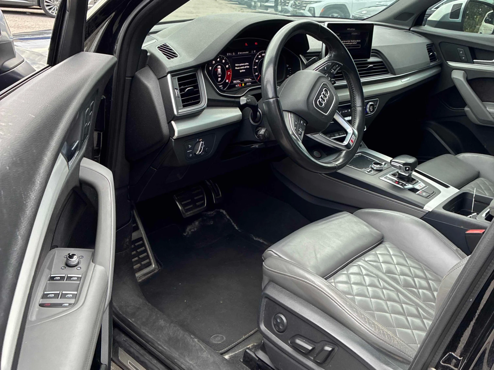 Audi SQ5 * Technik * CARFAX * БЕЗ ПЪРВОНАЧАЛНА ВНОСКА, снимка 5 - Автомобили и джипове - 56093564