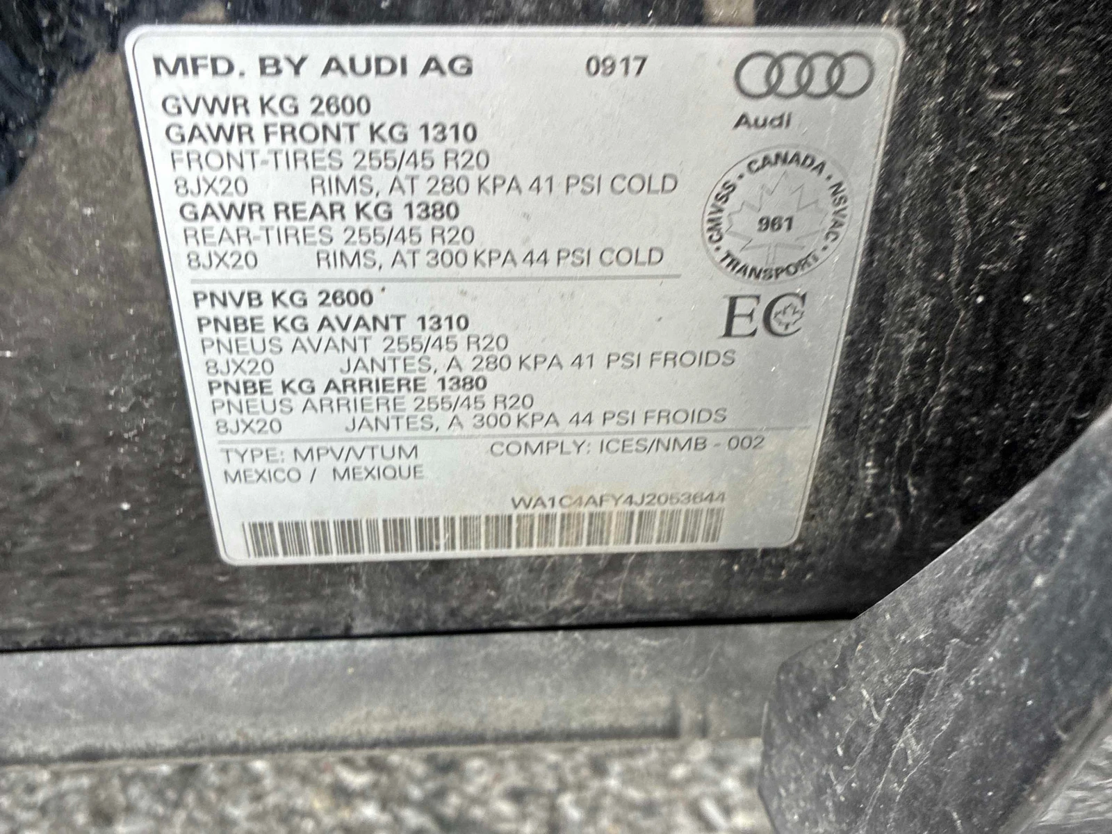 Audi SQ5 * Technik * CARFAX * БЕЗ ПЪРВОНАЧАЛНА ВНОСКА, снимка 11 - Автомобили и джипове - 56093564