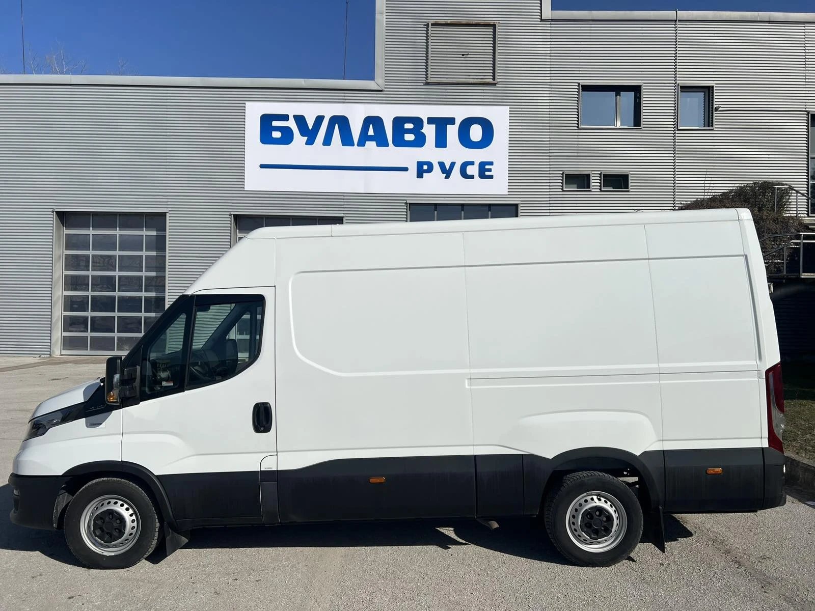Iveco Daily 35S16   1 ГОДИНА ПЪЛНА ГАРАНЦИЯ, снимка 3 - Бусове и автобуси - 52000372