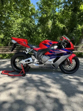 ����� �� �������� �� Honda Cbr CBR 1000RR- ��������������