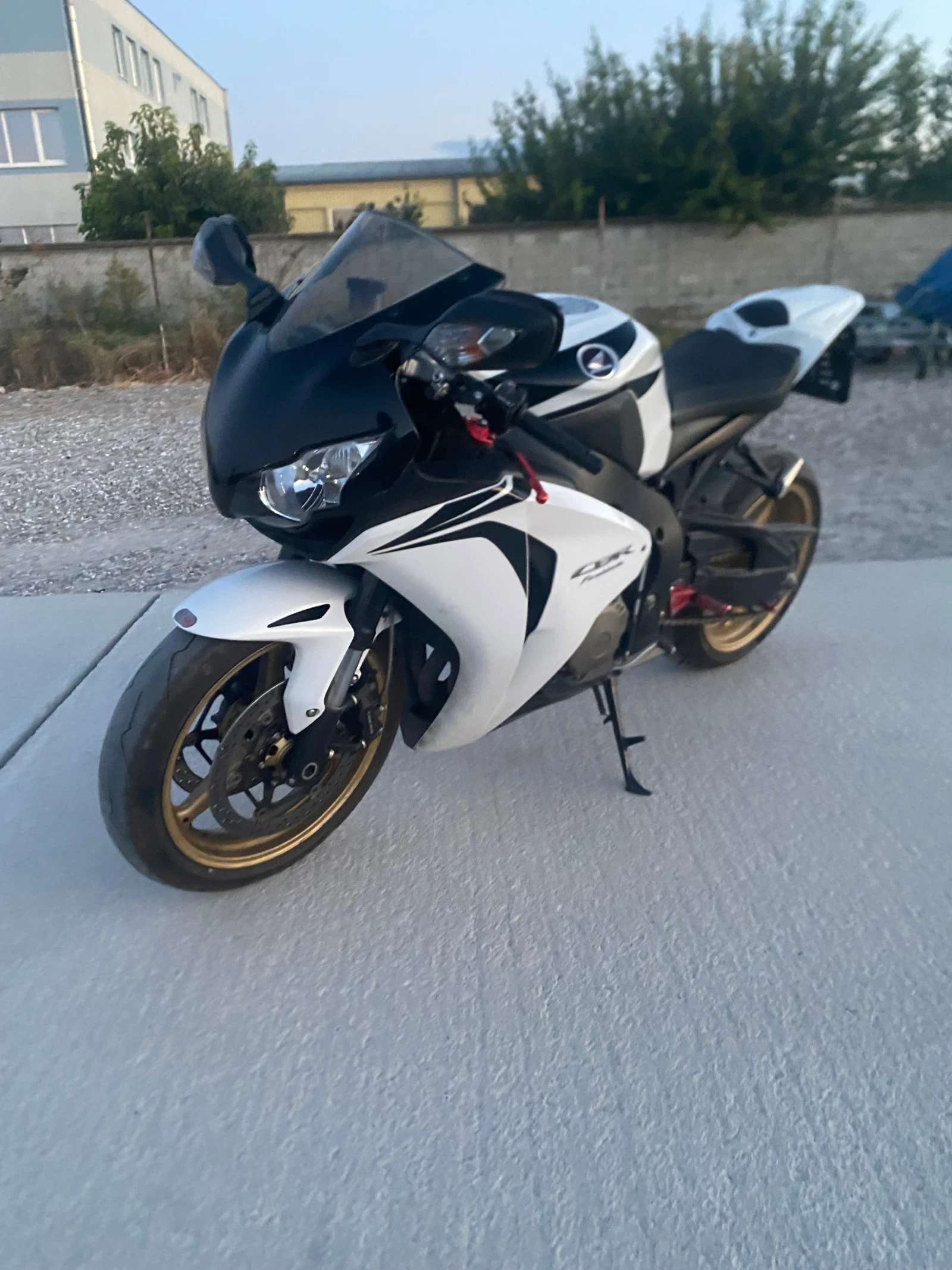 Honda Cbr 1000RR, снимка 4 - Мотоциклети и мототехника - 56025657