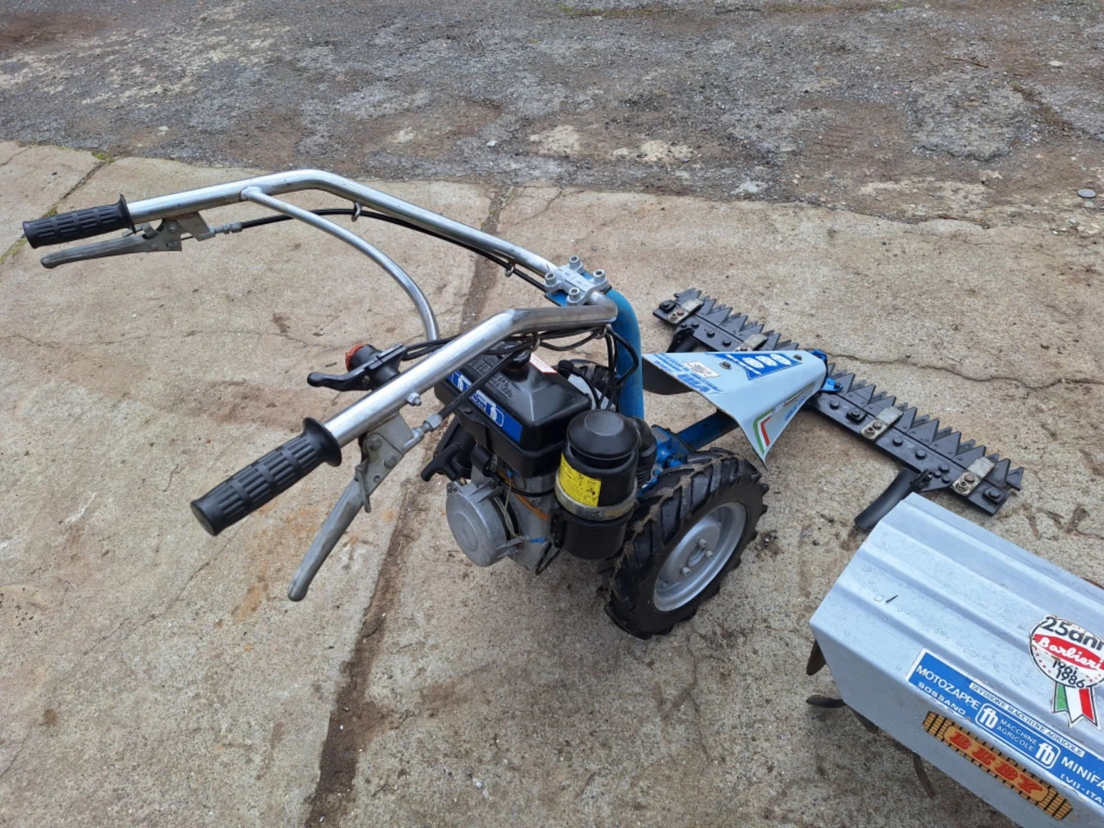 ����������� BCS ������� ������� � ����� 2 ������� 9�.�. | Mobile.bg � ����������� 8
